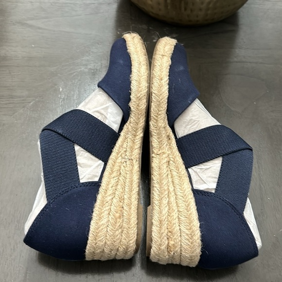 LIFESTRIDE Womens Keaton Round Toe Wedge Slip On Espadrille Shoes (WIDE) - Picture 7 of 8